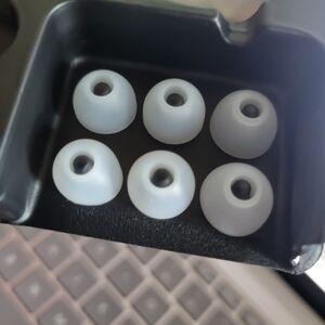 Silicone Earbud Tips - 2 Sets Of Medium, 1 Large